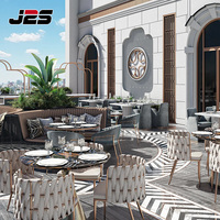 Meubles de restaurant d'extérieur en aluminium coulé de luxe J2S, canapé circulaire, table ronde en marbre pour hôtel, terrasse