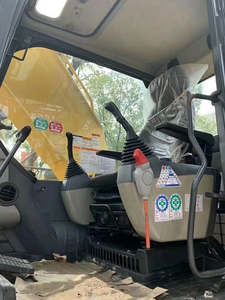 Excavatrice sur chenilles Komatsu PC240LC-8 d'occasion, 24 tonnes, moteur 6,69 L, puissance 125 kW, faible nombre d'heures de fonctionnement, composants d'origine, pelle lourde - Product Image 4