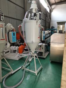 Secadora Vertical Automática Multifuncional Personalizada de Acero Inoxidable 316 para Alimento de Aves de Corral, Nueva, Capacidad de 100 kg/h, Hecha en China - Product Image 3