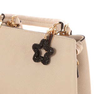 LLavero en forma de estrella hueca con diamantes de imitación brillantes para llavero de coche, colgante para bolso, llavero con abalorio para mujer y niña, regalo - Product Image 5