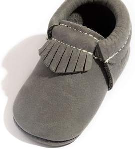 รองเท้าเด็กแบบโมคาซินปี 2024 พื้นนุ่มแบบคลาสสิก รุ่นใหม่ ไซส์ 1-7 รองเท้าหลากสี - Product Image 4