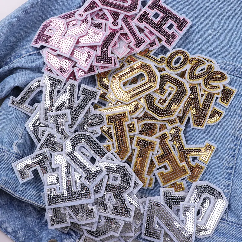 Nuovo 26 pezzi di moda A-Z paillettes lettere inglesi ricamo Patch di ferro su toppe per vestiti