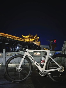 Bicicleta de <span class=keywords><strong>Carretera</strong></span> de Fibra de Carbono de Fábrica SAVA Di2-R7170 24 Velocidades Grupo de Cambio Electrónico Freno de Disco Bicicleta de Carreras para Adultos - Product Image 5