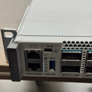9500 Series C9500-32QC <b>Network</b> <b>Switch</b> - Product Image 3