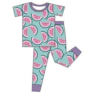 Vente en gros de vêtements pour bébés été bambou en vente série pastèque cool pyjama populaire pour bébés pantalon à manches courtes ensemble deux pièces