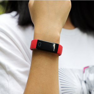 IP67 Étanche Adulte Enfant Rechargeable <span class=keywords><strong>Bracelet</strong></span> <span class=keywords><strong>Bluetooth</strong></span> 5.0 Personnel Localisateur Balise - Product Image 1