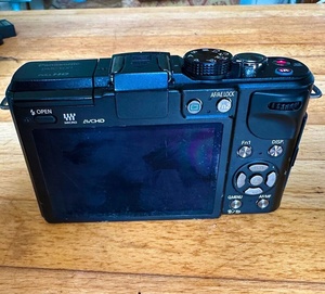 DF Wholesale DMC-GX1 16mp Black Camera -in Very Good Working Order Full Hd Live MOS Mirrorless Digital Camera - Product Image 2