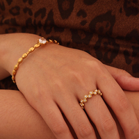 Minimalistischer Wasserdichter Edelstahl PVD 18K Vergoldeter Runder Zirkonia Verstellbarer Offener Ring für Damen Modeschmuck