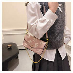 Bolso de Diseño con Patrón Geométrico en Relieve, Material PU, Cadenas, Dos Correas, Forro de Poliéster - Product Image 6