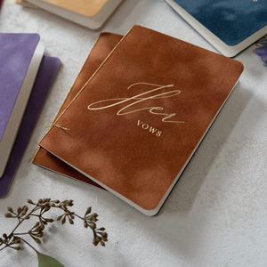 Livre de Vœux Personnalisé de Luxe en Velours avec Dorure ou Argenture, en Suédine, pour les Vœux de Lui/Elle, pour Cérémonie de Mariage - Product Image 6