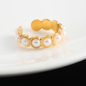 Anillo Romántico para Mujer, Ancho <span class=keywords><strong>de</strong></span> 6 mm, Acero Inoxidable, Anillos <span class=keywords><strong>de</strong></span> Perlas Ajustables, Color Dorado, Joyería Impermeable para Mujer - Product Image 1