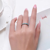 Bague fine bohème en argent 925 avec turquoise sertie à griffes