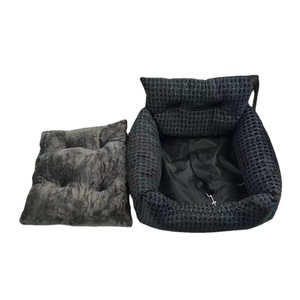 Cama Portátil para Perros y Gatos para las Cuatro Estaciones con Cojín de Seguridad Desmontable Hecho de Algodón Oxford - Product Image 6