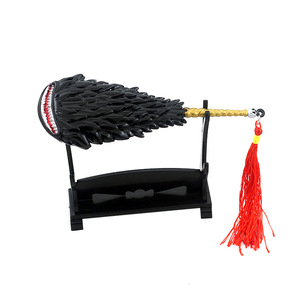 Venta al por mayor todo de metal Anime espada llavero seco caqui tiburón músculo modelo artes artesanía colgante - Product Image 1