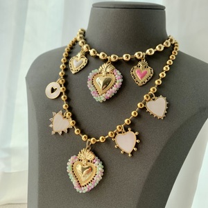 LS-L3167 Splendida Collana con Cuore Rosa, Gioielli Raffinati per la Primavera, Collana con Charm Smaltato per Migliori Amiche, Collana Statement - Product Image 2