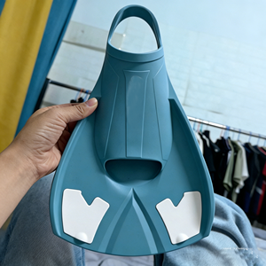 Aletas de Natación de Silicona Personalizadas para Mujer, Aletas de Entrenamiento de Snorkel para Adultos - Product Image 2