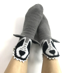 Calcetines <span class=keywords><strong>de</strong></span> punto con diseño <span class=keywords><strong>de</strong></span> <span class=keywords><strong>lobo</strong></span> gris <span class=keywords><strong>de</strong></span> dibujos animados, calcetines <span class=keywords><strong>de</strong></span> media pantorrilla, cálidos y cómodos, para estar en casa, para mujeres y hombres, para invierno, para interiores - Product Image 3