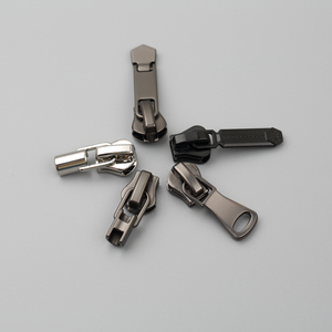 Chất Lượng Cao Túi Ba Lô #3 #5 #8 Kẽm Hợp Kim Zip Thanh Trượt Đầu Kim Loại Tùy Chỉnh Dây Kéo Puller Màu Đen Trang Trí Dây Kéo Nhà Cung Cấp - Product Image 5