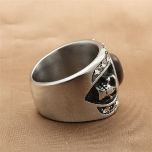 Anillo de Calavera de Acero de Titanio para Hombre, Joyería Retro Punk, Regalo, Diseño Geométrico, Color Marrón y Negro, Talla Estadounidense - Product Image 2