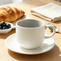Lot de tasses à café en céramique empilables de style nordique avec support métallique, logo personnalisé, tasses en porcelaine côtelées empilables pour la maison et le bureau