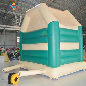 Castillo Inflable Comercial Resistente, Clásico, Verde y Beige, Casa de Brinco Comercial para Alquiler en Fiestas y Eventos al Aire Libre - Product Image 4