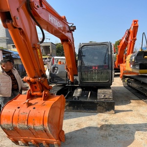 Excavadora Japonesa Hitachi ZX60 de Segunda Mano en Buen Estado, con Certificación EPA - Product Image 2