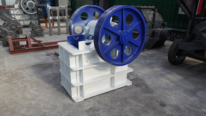 Trituradora de Mandíbulas Portátil PE250x400 con Motor Central, Equipo de Trituración de Mineral de Oro de Alta Eficiencia para Minería <span class=keywords><strong>Artesanal</strong></span> en África - Product Image 3