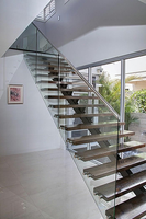 Ace Escalier en bois à bande de roulement en verre Escaliers droits Escaliers intérieurs personnalisés