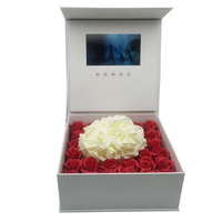 Boîte à fleurs vidéo UV de luxe style amour avec écran LCD, papier personnalisé, 7 pouces, haute qualité, cadeau de mariage, lecture automatique, logo personnalisé