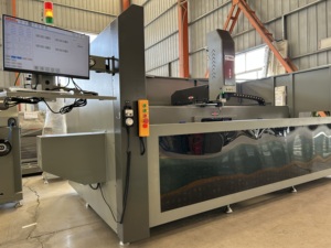 Máquina de Fresado y Taladrado CNC con ATC para Ventanas y Puertas de Aluminio - Product Image 3