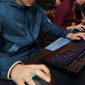 Logitech G102 6 touches <span class=keywords><strong>RGB</strong></span> Glowing 6000DPI souris de jeu optique filaire réglable à cinq vitesses - Product Image 4
