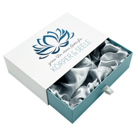 Boîte-cadeau en carton avec impression de logo Feuille d'or pour emballage de parfum Boîte ouverte coulissante Doublure en satin pour vêtements Chaussettes pour fourrure