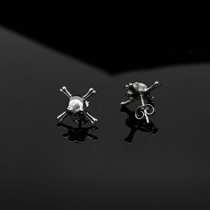 yunnique Skeleton <b>Stud</b> <b>Earrings</b> Titanium Steel 3D Casting Vintage Style Skull Design Fashion Jewelry - Product Image 4
