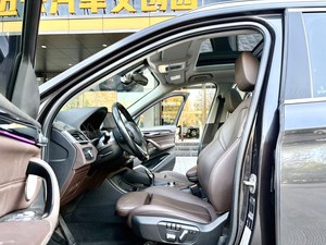 <span class=keywords><strong>BMW</strong></span> X1 SDrive20Li 2022, 1.5T Turbo, Edición Fashion, SUV con Techo Panorámico, Asientos de Cuero con Interior Oscuro, Neumáticos R18, Usado - Product Image 4