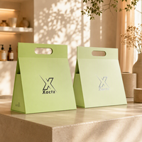 Boîte cadeau pliable magnétique avec logo personnalisé en relief, carton rigide, fermeture aimantée solide, emballage de luxe mat, sac à main recyclable
