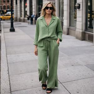 Completo da Donna in Due Pezzi in Tessuto di Lino Personalizzato, <span class=keywords><strong>Pantaloni</strong></span> Lunghi a Vita Elasticizzata e Tailleur Verde dallo Stile Dolce - Product Image 5