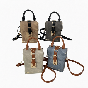 Bolso de Hombro de PU con Remaches de Moda para Mujer, con Cierre de Broches, Portátil para Uso Diario - Product Image 1