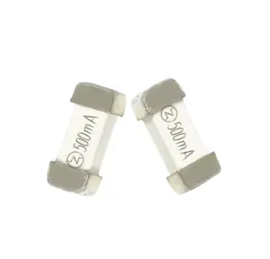 1808 2410 6125 Fusible SMD Fusibles à montage en surface céramique 0.1-40A 63V/72V/125V/250V/300V 6.1x2.5x2.5mm Micro Fusible