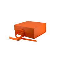 Boîte cadeau magnétique en carton rigide personnalisée de luxe, matériaux recyclés, gaufrage, couleur personnalisée pour l'emballage des chaussettes, certifiée ISO9001