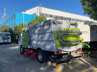 4x2 98hp ISUZU 100P aspirateur de rue, balayeuse de route avec réservoir d'eau de 1200 litres et réservoir à poussière de déchets 4200 en vente