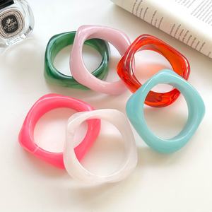 Bracelet empilable géométrique irrégulier en acrylique épais, bracelet en résine d'été, cadeau pour femme, bracelet tendance en acétate - Product Image 6