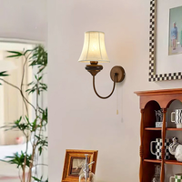 Lampe murale LED vintage américaine rétro moderne pour chambre à coucher, en fer, E14, avec interrupteur, abat-jour blanc personnalisable pour salon