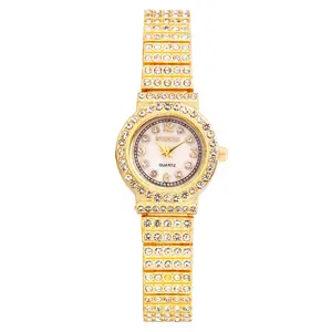 Женские наручные часы с кристаллами