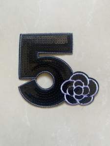 新しい創造的なスパンコールパッチは衣服の付属品のためにアイロンをかけることができます。No.5ローズスパンコール布パッチ - Product Image 3