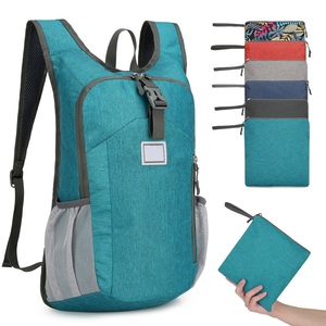 Mochila de senderismo plegable y ligera, mochila de día que se puede guardar en una bolsa, bolsillos de malla, correas transpirables para viajes, ciclismo y desplazamientos diarios - Product Image 1