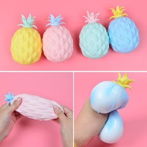 Balle anti-stress en mousse PU et TPR en forme d'ananas avec logo personnalisé Botu, jouet à presser en mousse PU en forme de cœur, nouveau cadeau promotionnel - Product Image 3