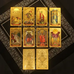 Impresora Durable Gold Foil Tarot Cards Logotipo personalizado Imprimir Poker PVC Impermeable Plástico negro Juegos lisos Naipes