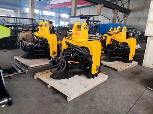 L'escavatore da 30 tonnellate ha montato il martello idraulico del vibratore/battipalo a vibrazione con profondità di lavoro 10 metri - Product Image 4