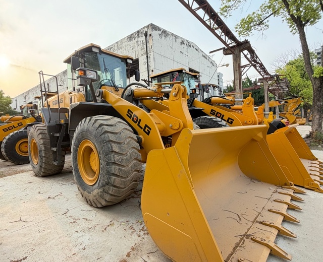 High-Performance Dump Truck HE-286