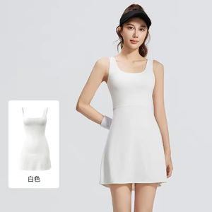 ชุดเทนนิสแขนสั้นคอกลมสีพื้นแบบกำหนดเองสำหรับโรงงาน ผลิตจากผ้าสแปนเด็กซ์/โพลีเอสเตอร์ ซับเหงื่อได้ดี สำหรับผู้หญิง - Product Image 4